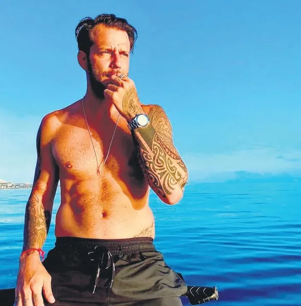 cagla-sikel-bes-yillik-yalnizligina-noktayi-koydu-dj-emre-senol-ile-yeni-bir-aska-yelken-acti-1595718902971.jpeg Çağla Şıkel beş yıllık yalnızlığına noktayı koydu! DJ Emre Şenol ile yeni bir aşka yelken açtı-3