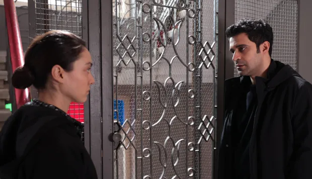 Masumlar Apartmanı'nda doğan aşk başladığı gibi tarihe gömüldü! Aniden ayrılık kararı aldı Naci ve Safiye dondu kaldı-2