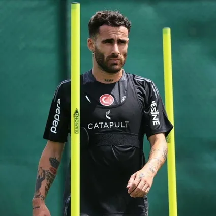 Beşiktaş’ta Rafa ile ipler gergin