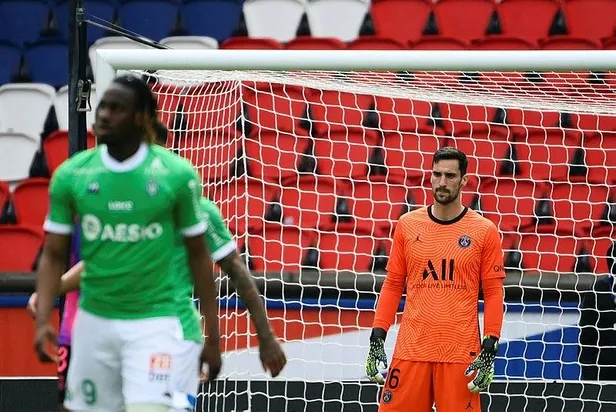 galatasaraydan-kaleci-hamlesi-psgde-3-kaleci-olan-ricoyu-kiralamak-istiyor-1642098516973.jpeg Galatasaray'dan kaleci hamlesi... PSG'de 3. kaleci olan Rico'yu kiralamak istiyor!-3