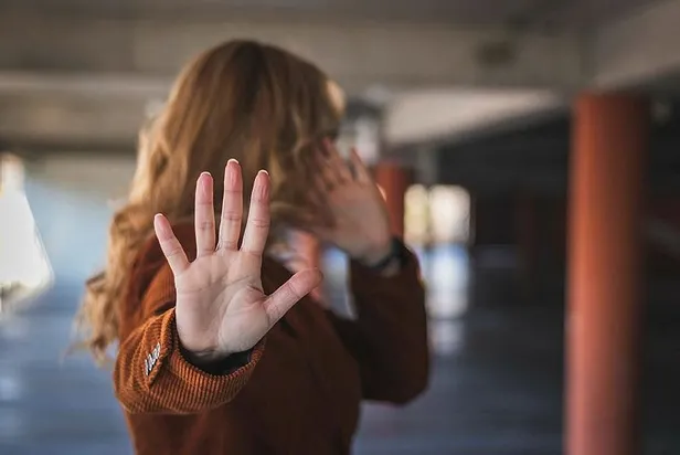 SON DAKİKA: Fuhuş çetesine operasyonun detayları ortaya çıktı: Önce kızın sonra sen ölürsün-2