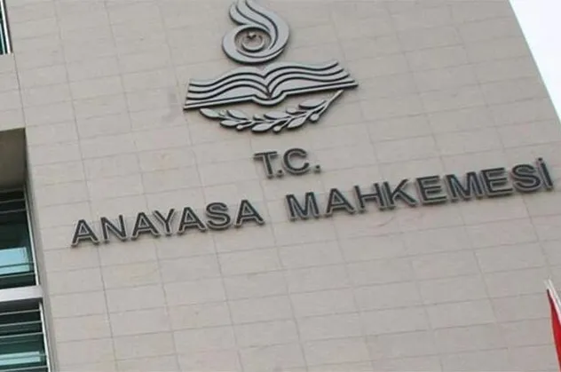 Anayasa Mahkemesi'nden skandal karar! Cumhurbaşkanına hakareti ifade özgürlüğü saydı