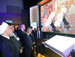 Başkan Erdoğan Kuala Lumpur Zirvesi’nin sergi alanını gezdi