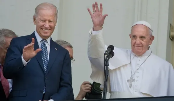 papa-francis-resim-olmayan-sonuclarla-abd-baskanligina-secilen-78-yasindaki-joe-bideni-tebrik-etti-1605213795087.jpg Katoliklerin ruhani lideri Papa Francis, resmi olmayan sonuçlarla ABD Başkanlığına seçilen 78 yaşındaki Joe Biden'ı tebrik etti-2