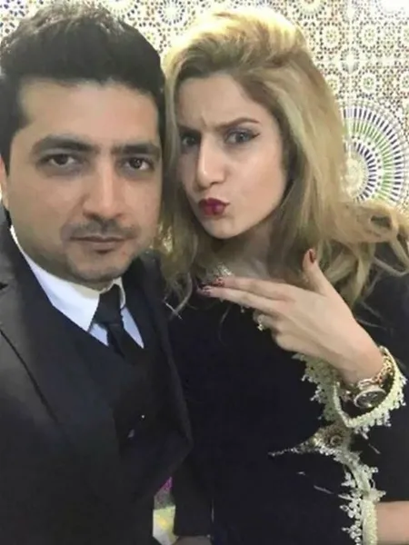 Kocasına 'Bak sana neler yapacağım' dedi, asansörde geceliğiyle...-4