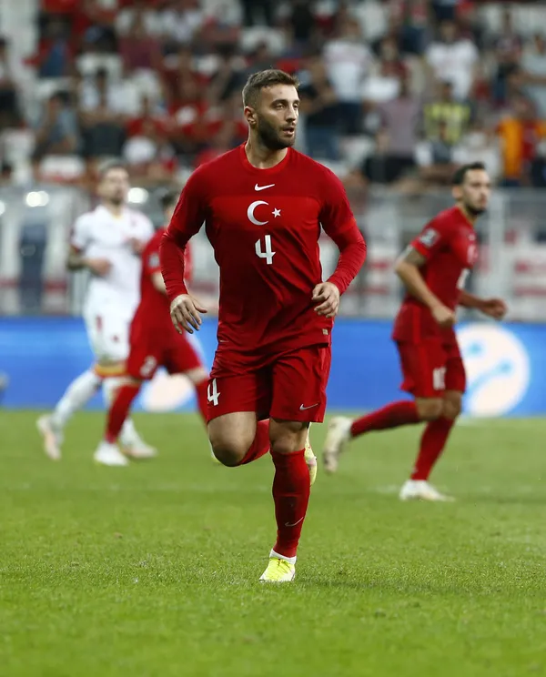 transfer-haberleri-alpaslan-ozturk-bir-alt-lige-iste-yeni-kulubu-1655802111843.jpg Transfer haberleri: Alpaslan Öztürk bir alt lige! İşte yeni kulübü...-3