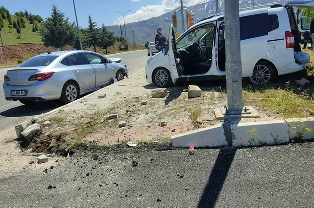 Son dakika: Elazığ’da trafik kazası: 5 yaralı