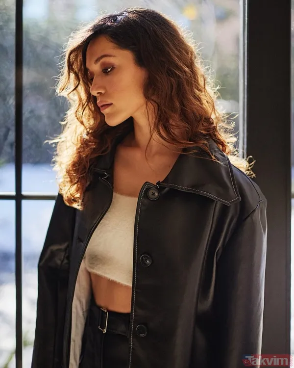 Kasaba Doktoru’nun Leyla’sı Hazal Subaşı’nın karakaşlı kara gözlü annesine bakın! Gören dilini ısırdı güzelliğiyle hayran bıraktı - 3