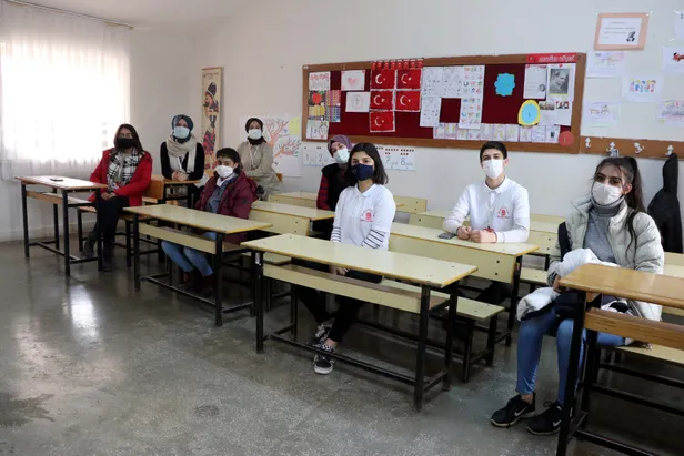 meb-son-dakika-liseler-zaman-aciliyor-9-10-11-ve-12-siniflar-ne-zaman-okula-gidecek-dersler-haftada-kac-saat-1613157635982.jpg MEB son dakika: Liseler zaman açılıyor? 9, 10, 11 ve 12. sınıflar ne zaman okula gidecek? Dersler haftada kaç saat?-5