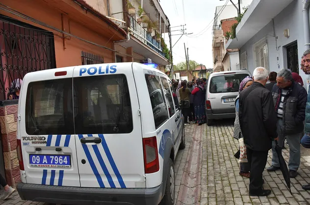 Elleri ve ayakları bağlanarak öldürüldü