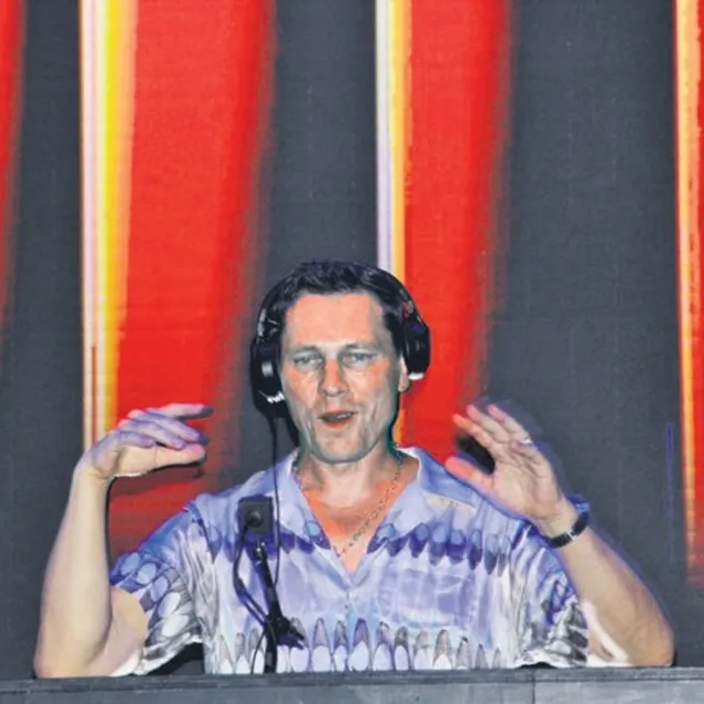 DJ Tiesto Kıbrıs’ı salladı