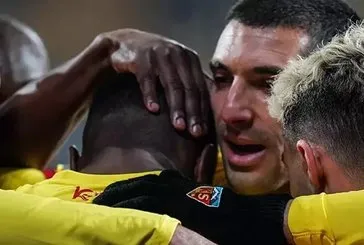 5 gollü maçı Kayserispor kazandı! Başakşehir son dakikada penaltı kaçırdı