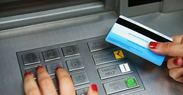 ATM'den para çeken herkes için duyuru yapıldı! Bankalarda artık kart yerine...