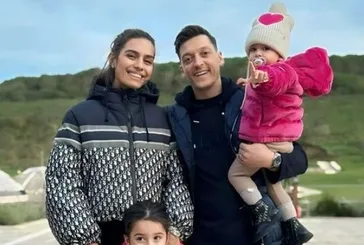 Mesut Özil'e 5 çocuk sözü vermişti! Amine Gülşe'den samimi itiraflar: "Ona kalsa 11 kişilik futbol takımı kurar...”