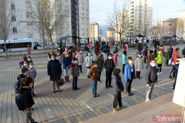 SON DAKİKA: Yüz yüze eğitim ne zaman? Yüz yüze eğitim bu sabah başladı - 7
