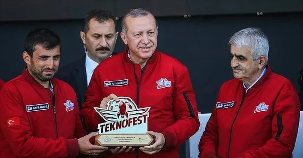 Başkan Erdoğan’dan Özdemir Bayraktar mesajı: Ahirete irtihalinin yıl dönümünde rahmetle yad ediyorum