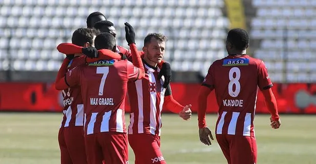 Sivasspor deplasmanda turladı kupada çeyrek finale yükseldi! Bandırmaspor 2 - 4 Sivasspor maç sonucu