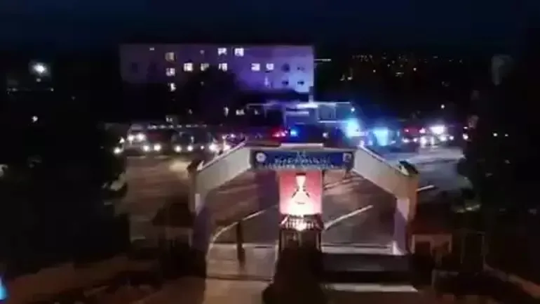 Elazığ'da 'yeşil reçete' operasyonu! Madde bağımlılarına ilaç satan 1'i doktor 17 kişi tutuklandı-5