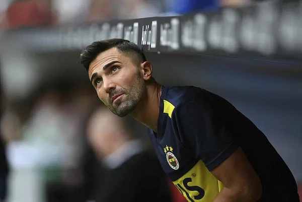 fenerbahce-ile-olan-sozlesmesi-soa-erecek-olan-hasan-ali-kaldirimin-yeni-takimi-belli-oldu-1593115731398.jpeg Fenerbahçe ile olan sözleşmesi sona erecek olan Hasan Ali Kaldırım'ın yeni takımı belli oldu-3