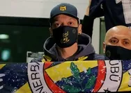 Son dakika: Fenerbahçenin yeni transferi Mesut Özilden Abdülkadir Ömür için geçmiş olsun mesajı