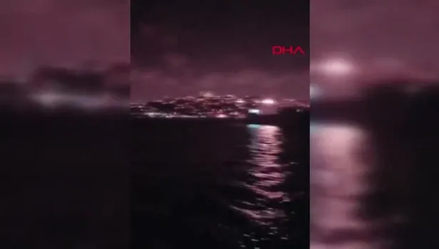 Facianın eşiğinden dönüldü! İstanbul Boğazı'nda sürüklenen yük gemisi son anda durduruldu...