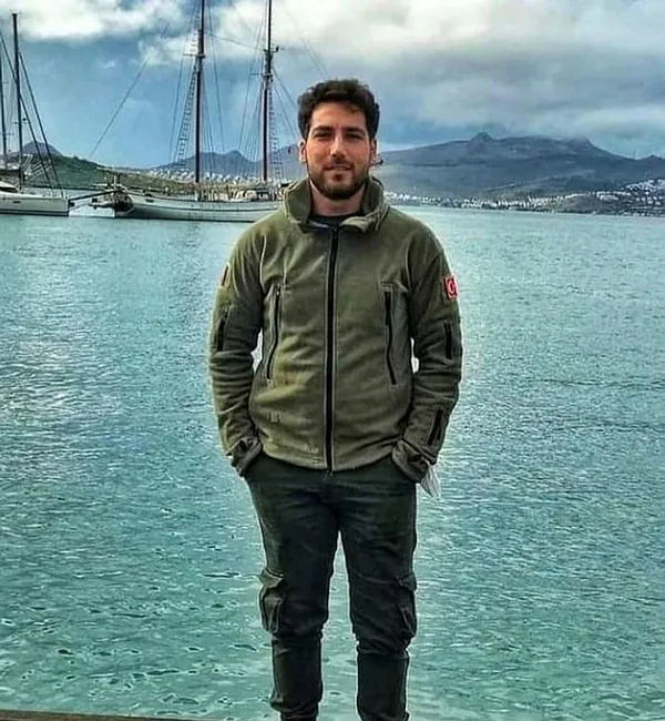 cete-operasyonunda-polisi-sehit-eden-cakal-lakapli-sanik-hakim-karsisinda-1643202664703.jpg Çete operasyonunda polisi şehit eden 'Çakal' lakaplı sanık hakim karşısında-4