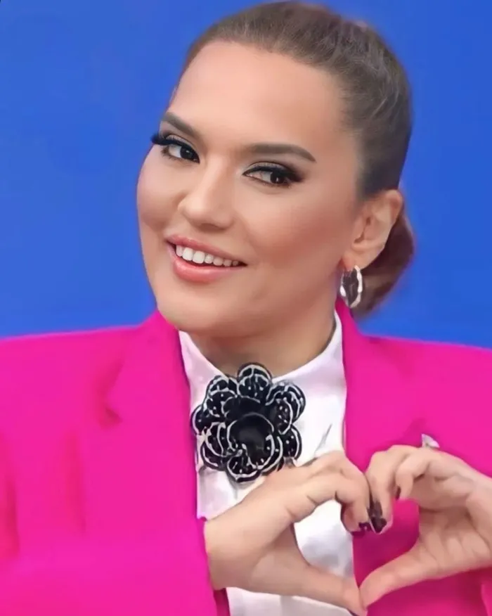 51-yasindaki-demet-akalin-ameliyat-oldu-hastane-odasindaki-son-halini-paylasti-iste-saglik-durumu-1704281712218.jpg 51 yaşındaki Demet Akalın ameliyat oldu! Hastane odasındaki son halini paylaştı! İşte sağlık durumu...-4