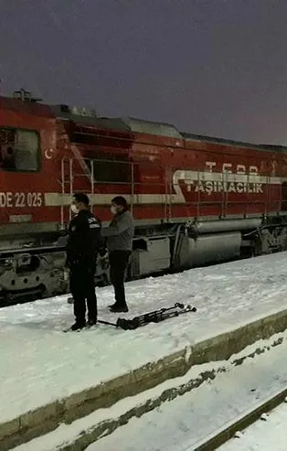 Türkiye'den Çin'e giden 50 ton yüklü ihracat treni, Kars'a vardı