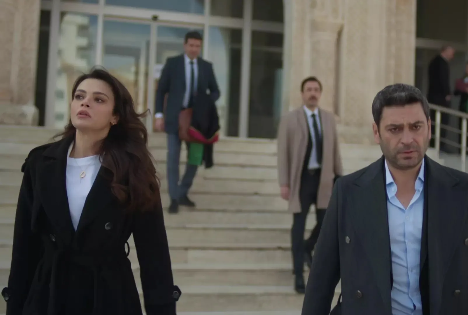 Uzak Şehir’den final gibi ayrılık kararı!