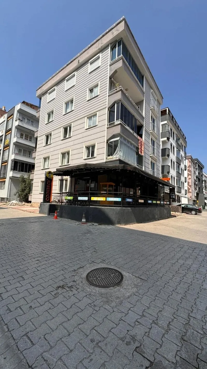 1721307086520.jpeg Görme engelli çift kapağı açık bırakılan rögara düşmüştü | Olay anını anlattı: Korku içindeyiz! O anlar kamerada-4
