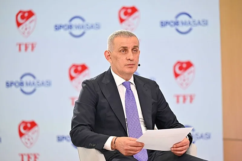 tff-baskani-ibrahim-haciosmanoglu-acikladi-seneye-yabanci-oyuncu-sayisinda-degisiklik-yok-asgari-ucretli-futbo-1778590931569.jpeg TFF Başkanı İbrahim Hacıosmanoğlu açıkladı: Seneye yabancı oyuncu sayısında değişiklik yok | Asgari ücretli futbolcu var mı?-2