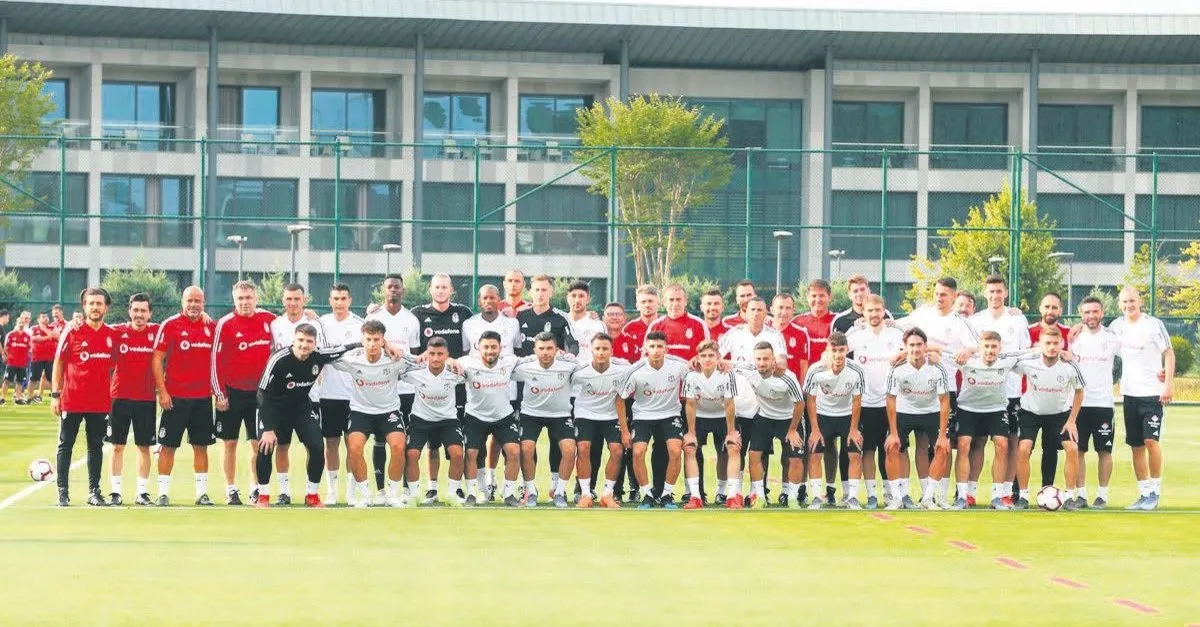 Ve Kartal Sahaya Indi Takvim