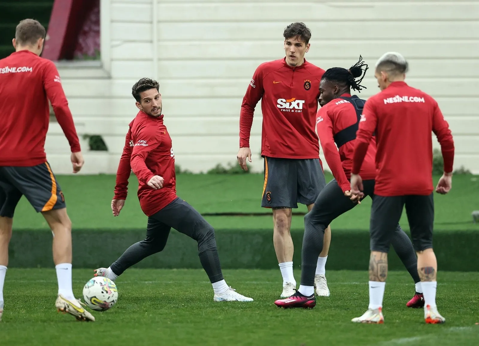 Galatasaray'a bir dünya yıldızı daha! Bedavaya gelecek - 5