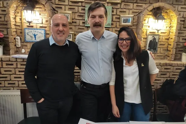 turkiye-isci-partisi-milletvekillerinden-provokasyon-15-temmuz-sehitler-koprusune-gezi-pankarti-astilar-1653989016079.jpeg Türkiye İşçi Partisi milletvekillerinden provokasyon! 15 Temmuz Şehitler Köprüsü’ne 'Gezi' pankartı astılar... Suç duyurusunda bulunuldu-2