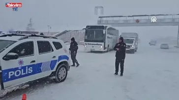 Erzincan-Gümüşhane yolu kapatıldı! Kar ve tipi geçit vermiyor