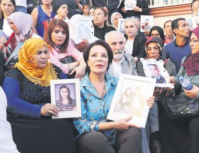 Türkiye sizinle tek yürek