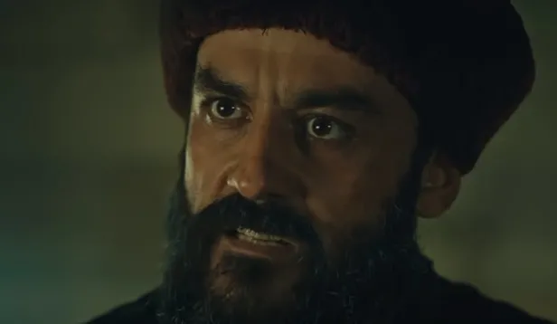 ertugrul-bey-kaderlere-hukmedecek-karari-veriyor-kurulus-osmanda-bey-postuna-oturacak-isim-1602950540543.jpg Ertuğrul Bey kaderlere hükmedecek kararı veriyor! Kuruluş Osman'da bey postuna oturacak isim...-2