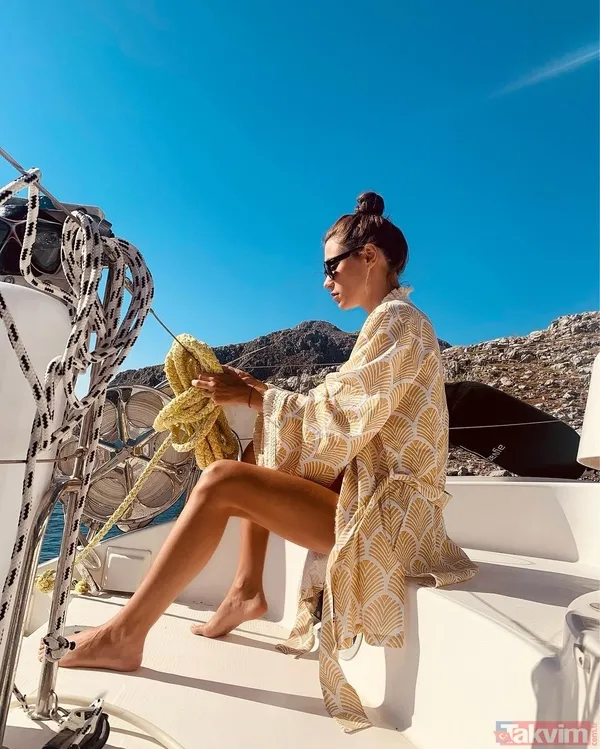 Arka Sokaklar’ın Zeliş’iydi... Yüsra Geyik dekoltede sınır tanımadı! Mini elbisesi ile öyle bir yürüdü ki! Mankenlere meydan okudu - 16