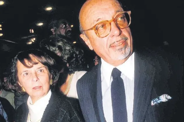 ABD’de ölen ünlü yapımcı Ahmet Ertegün’le ilgili taciz iddiası! "Beni helikopterde..."