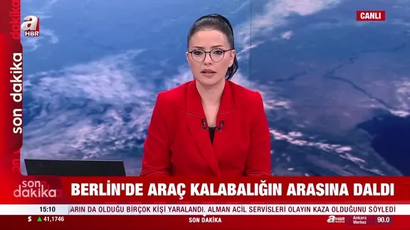 Berlin’de araç kalabalığın arasına daldı