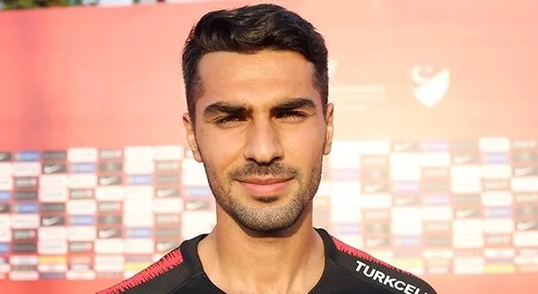 galatasaray-milli-yildiz-zeki-celik-icin-dugmeye-basti-1693174054586.jpeg Galatasaray milli yıldız Zeki Çelik için düğmeye bastı!-2