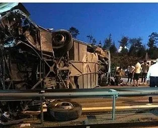 Son dakika: TEM'de otobüs devrildi! Ölü ve yaralılar var