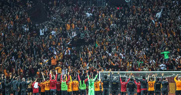Son dakika Galatasaray haberleri... Aslan rakiplerini solladı! Yok böyle taraftar!