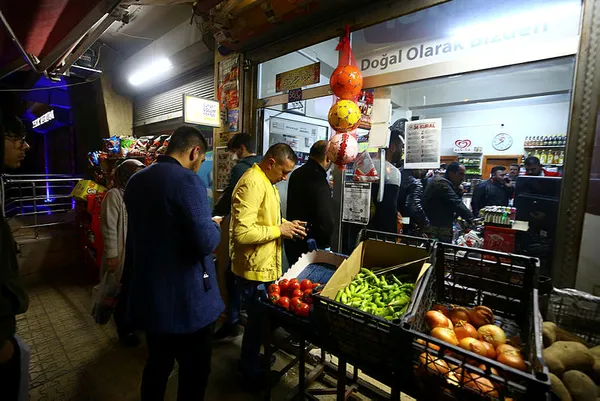 market-bakkallar-acik-mi-11-12-nisan-sokaga-cikma-yasagi-market-bakkallar-acik-olacak-mi-1586595734100.jpg Market bakkallar açık mı? 11-12 Nisan sokağa çıkma yasağı market bakkallar açık olacak mı?-2