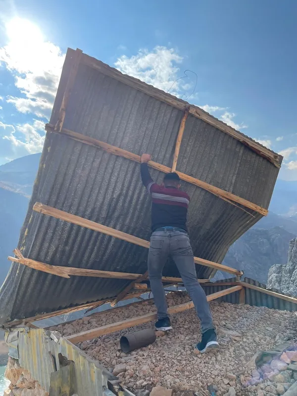 hain-tuzak-yaban-kecilerini-ceylanlari-boyle-tuzaga-dusuruyorlar-1638166560463.jpg Hain tuzak! Yaban keçilerini ceylanları böyle tuzağa düşürüyorlar-8