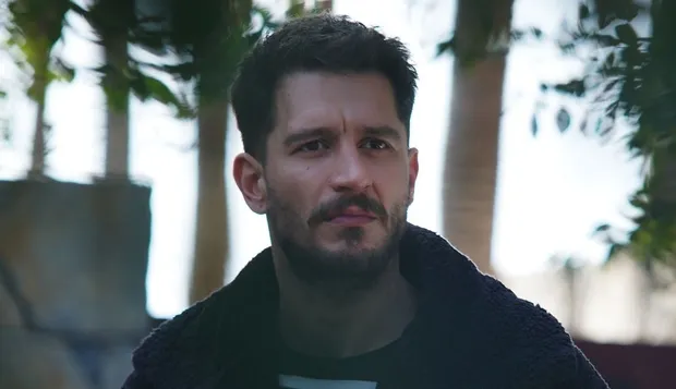 Sefirin Kızı'nın başrolü kendi isteğiyle diziden ayrılıyor! İzleyici Star Tv'ye karşı ayaklandı ama tası tarağı topladı yapımcıyla el sıkıştı-6