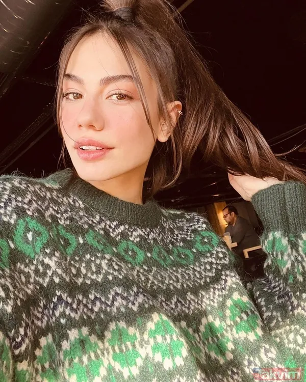 Demet Özdemir bornozuyla İstanbul sokaklarını turladı! Oğuzhan Koç’un biricik eşine bakın! “Bir elimde cımbız bir elimde ayna...” - 20