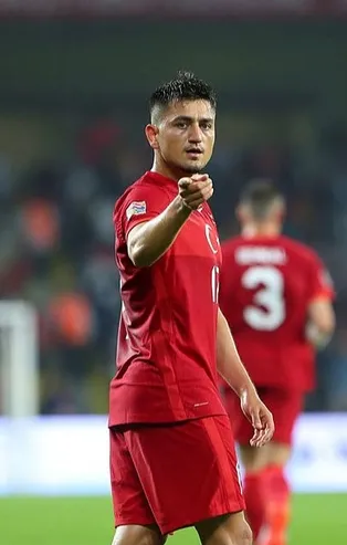 Fransız basını Cengiz Ünder'e övgüler dizdi!