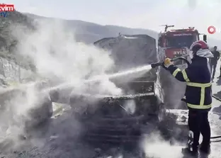 Osmaniye’de seyir halindeki pikap kül oldu