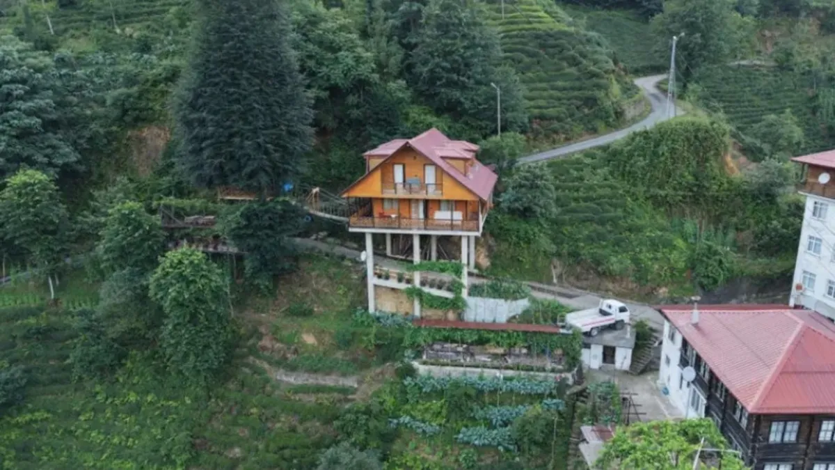 Rize'de sıra dışı ev! 6 kolon üzerine villa kuruldu